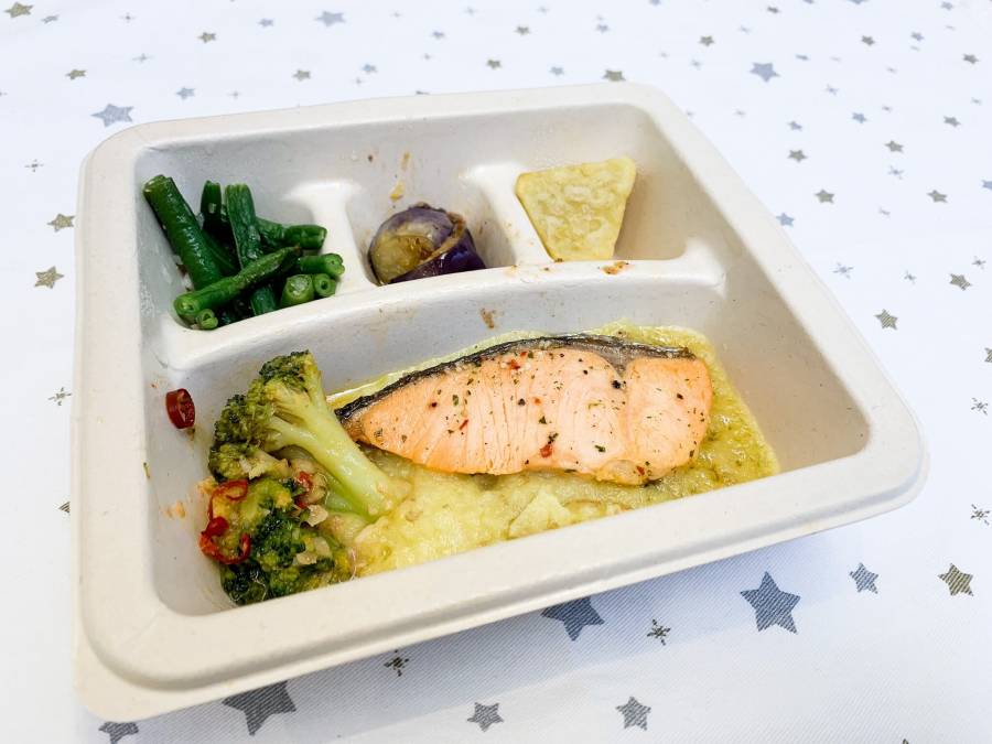 ナッシュの人気メニュー鮭のマッシュポテトアヒージョ